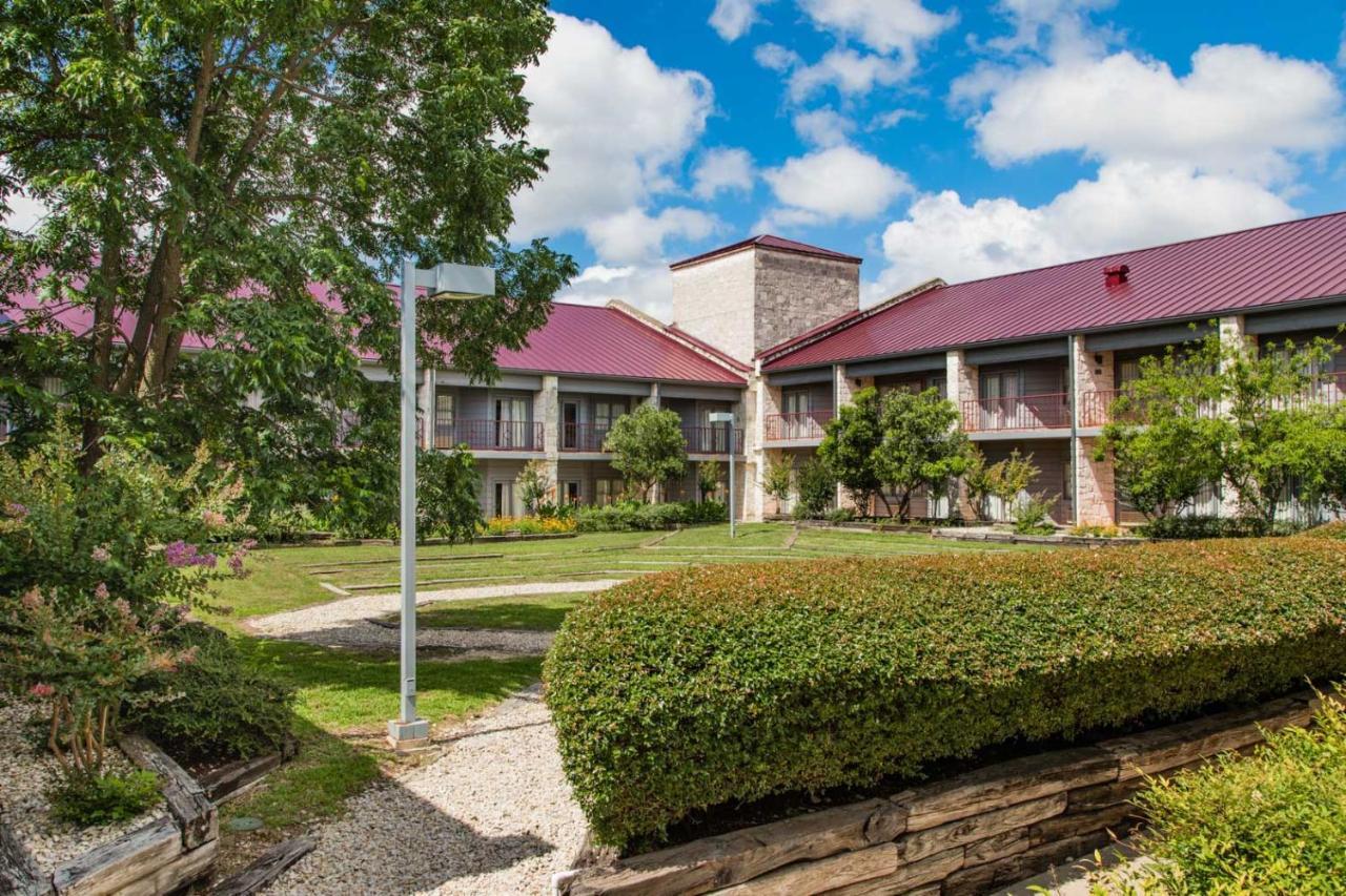 Y O Ranch Hotel And Conference Center Kerrville Εξωτερικό φωτογραφία